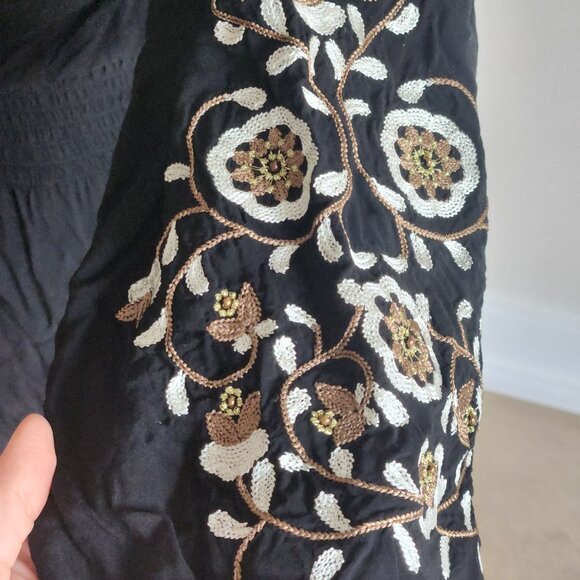 White house black market dress with embroidery, XS size - Picture 2 of 5